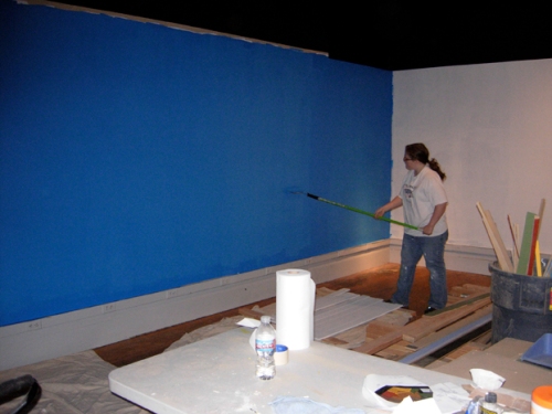 Wonderful work-study Ashley tackles the blue wall